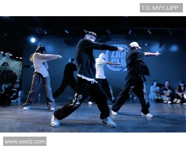 街舞文化的崛起与抗争：探秘北京街舞队的坚韧与激情