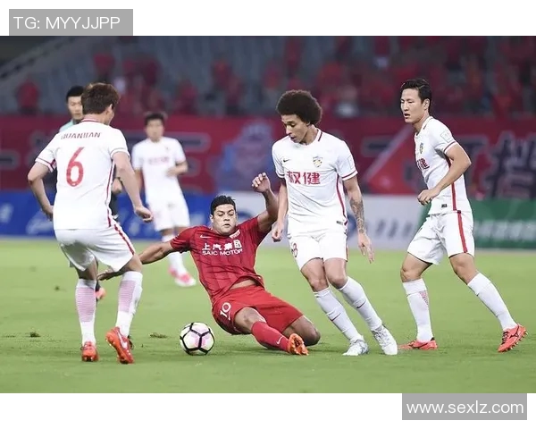 权健与上港对决分析：战术布局与球员表现的全面解读