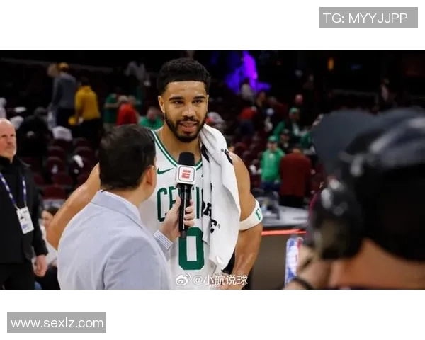 杰森塔图姆如何在NBA赛场上展现超凡实力与领导能力